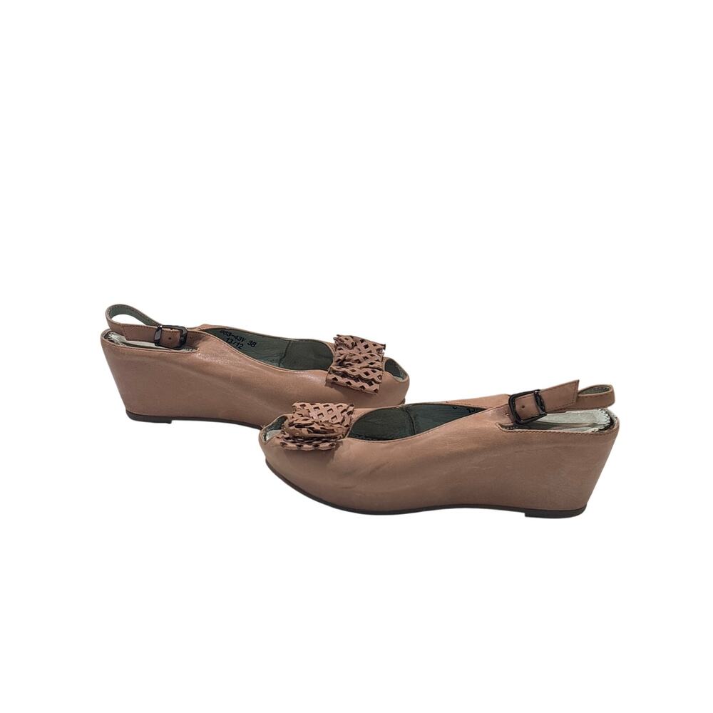 Couleur Poupre Women’s heels size 7